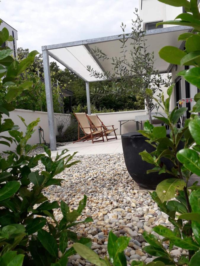 Apartment White Vantacici Εξωτερικό φωτογραφία