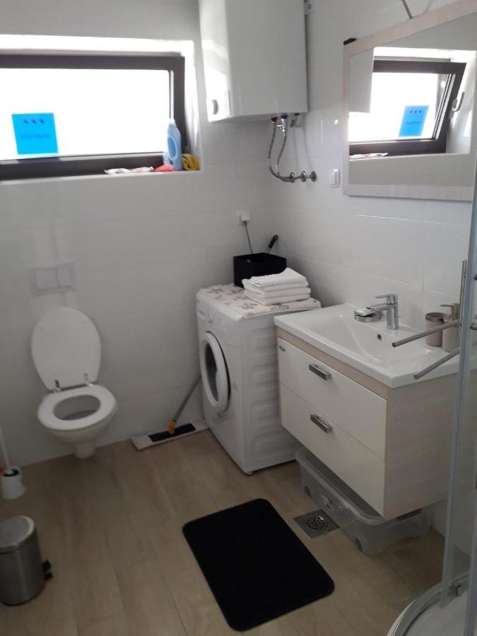 Apartment White Vantacici Εξωτερικό φωτογραφία