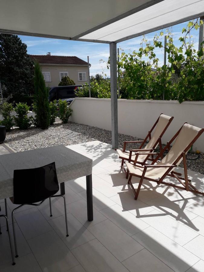 Apartment White Vantacici Εξωτερικό φωτογραφία