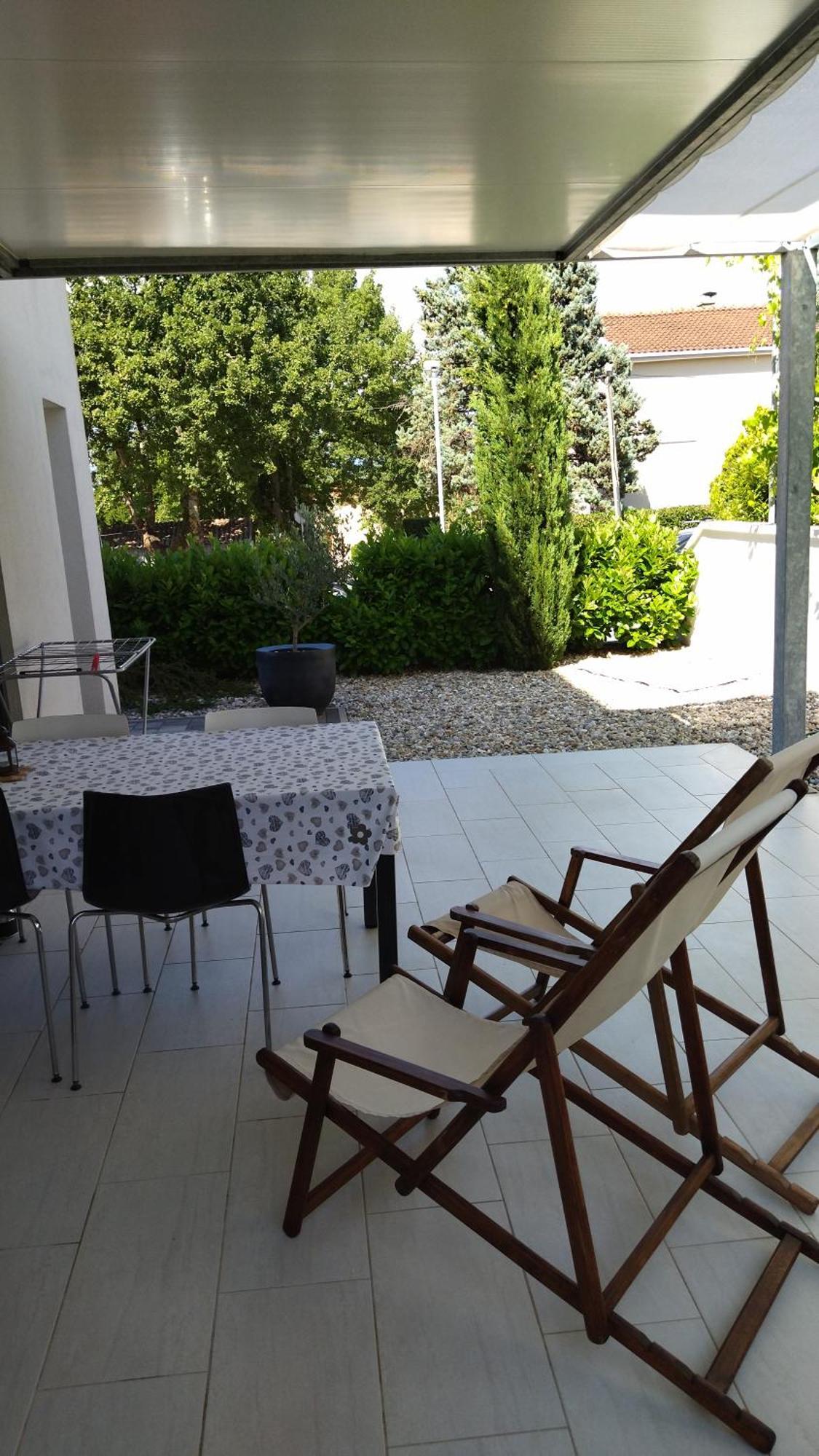 Apartment White Vantacici Εξωτερικό φωτογραφία