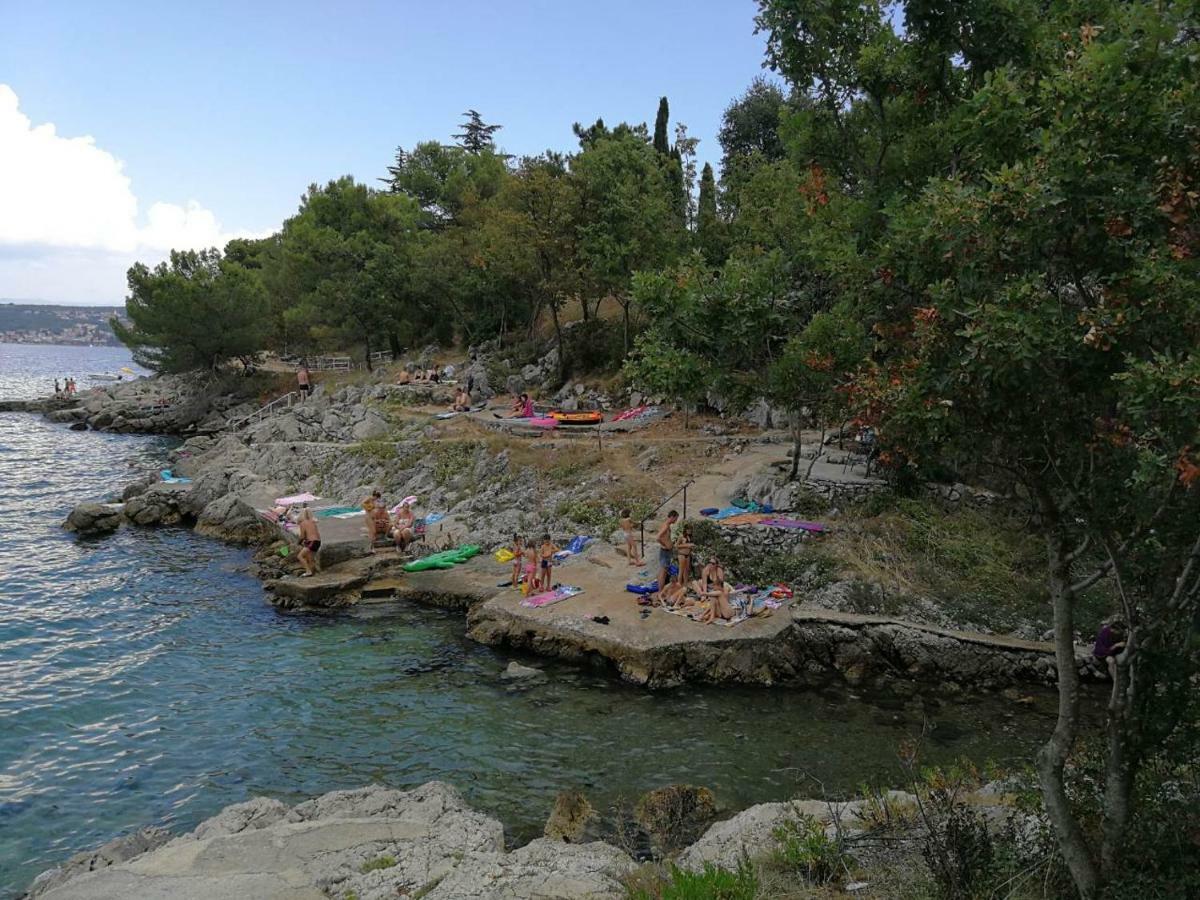 Apartment White Vantacici Εξωτερικό φωτογραφία